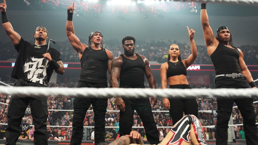 Carmelo Hayes Returns to WWE Television, Aligns With The 946 on Raw