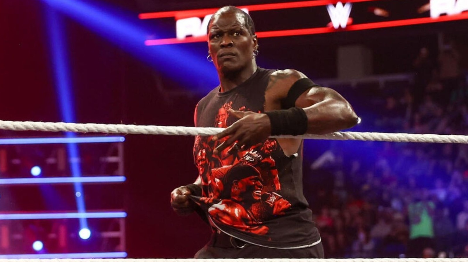 R-Truth Appears Injured as Match With Damian Priest Called Off by Referee Stoppage on WWE SmackDown