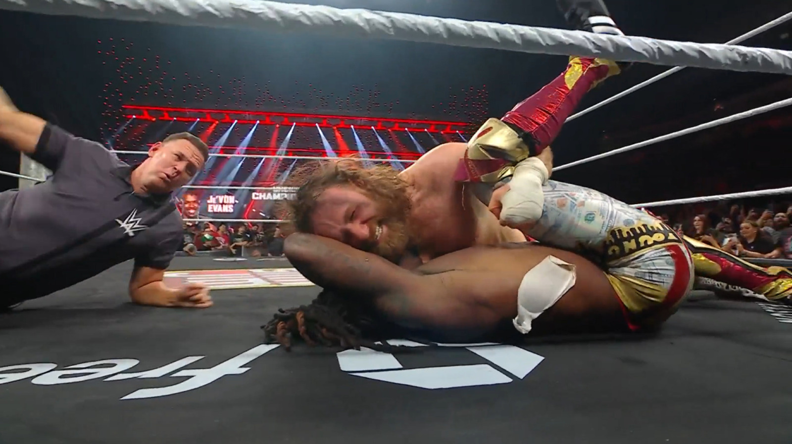 Sami Zayn Retains Undisputed WWE Title Over Je’Von Evans in Impromptu Raw Match Amid Vision Interference